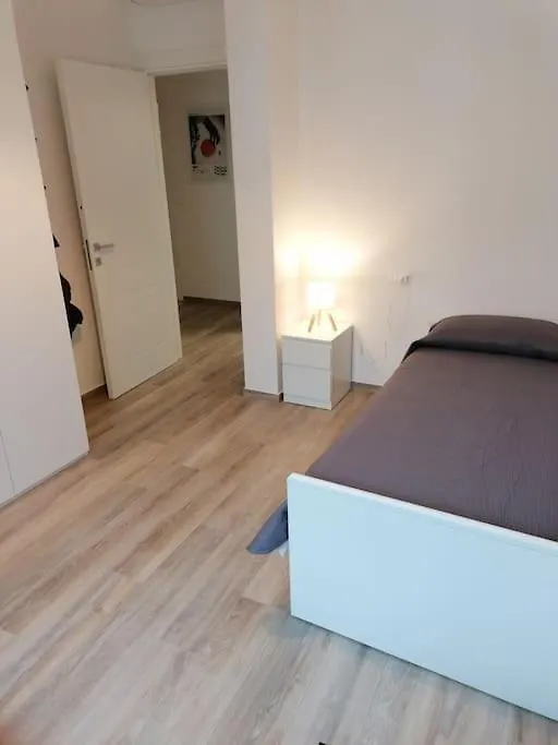Rondone Appartamento Centro Bologna 0*,  Italy